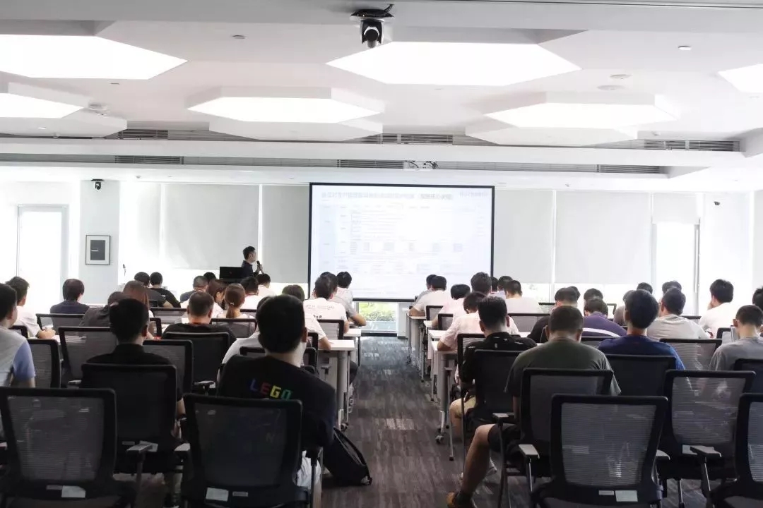 1571060033177463.jpg 640.webp (9).jpg